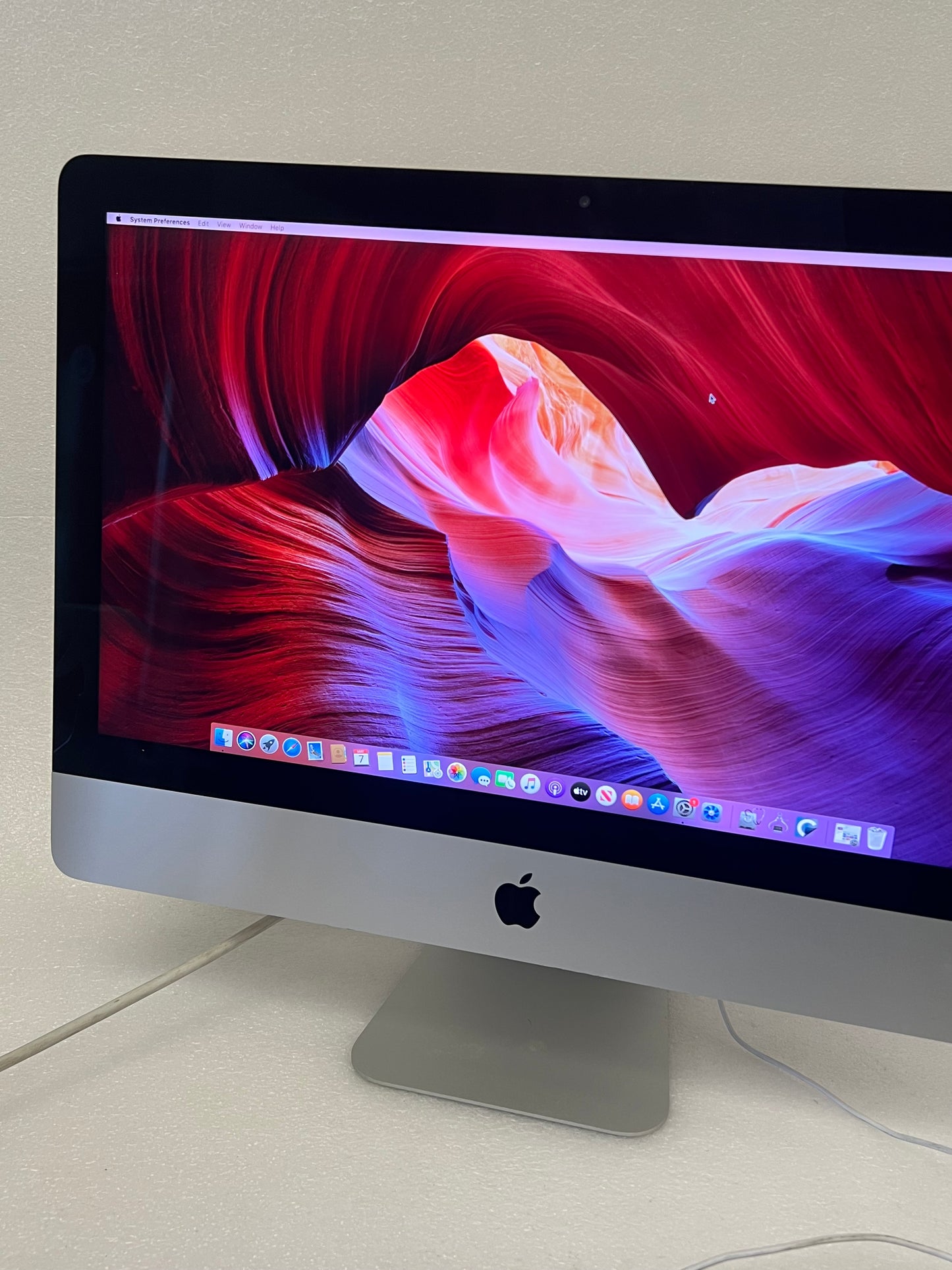 Apple iMac 21.5" Retina 4K 2019 Desktop Computer Core i3 8th Gen 3.6GHz 16GB 500GB SSD Hurry BUY NOW!!