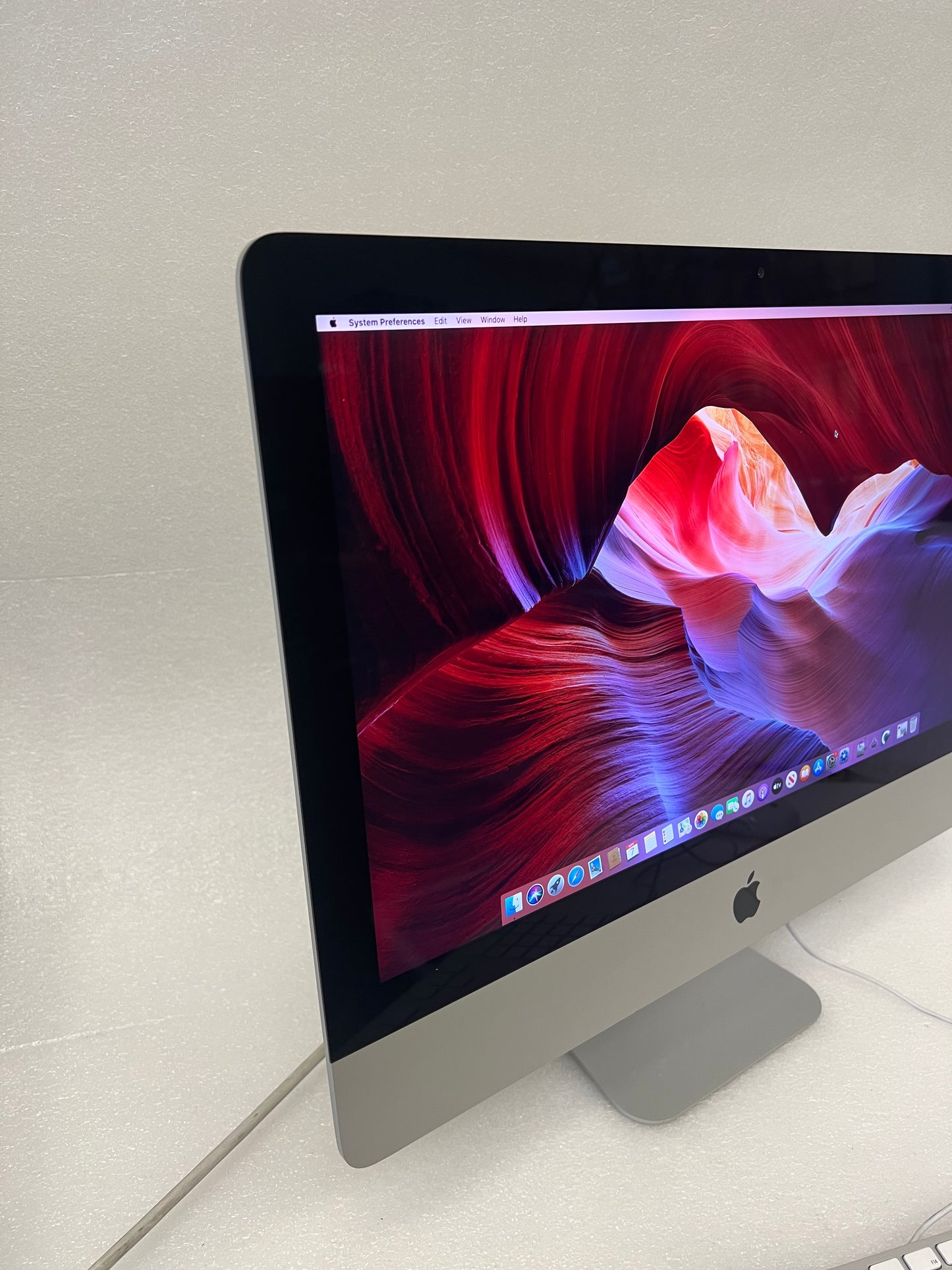 Apple iMac 21.5" Retina 4K 2019 Desktop Computer Core i3 8th Gen 3.6GHz 16GB 500GB SSD Hurry BUY NOW!!