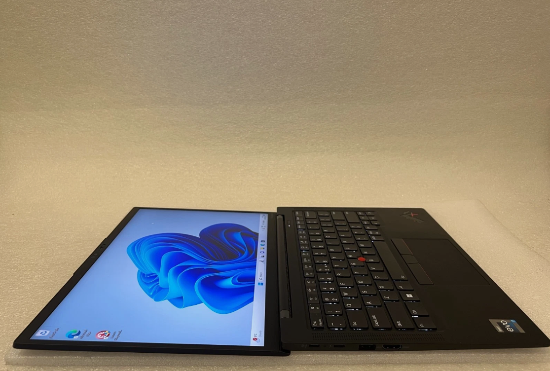 Lenovo ThinkPad X1 Carbon laptop 11th Gen i7 1355U 16GB 512GB SSD 1YR Warranty