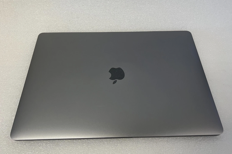 Apple MacBook Pro 15” Retina i7 9750H Turbo4.5GHz 16GB 512GB SSD Touch Bar laptop 4GB Graphics