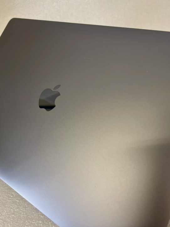 Apple MacBook Pro 15” Retina i7 9750H Turbo4.5GHz 16GB 512GB SSD Touch Bar laptop 4GB Graphics