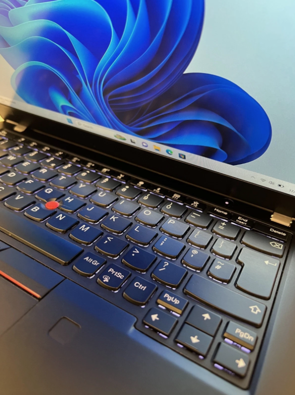 Lenovo ThinkPad X390 Laptop i5 8265U 1.6GHz 8GB 256GB SSD Windows 11 Pro Hurry!